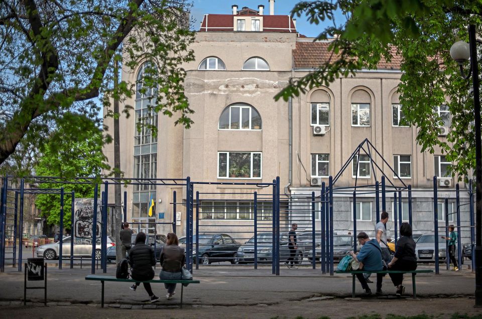 Das Gymnasium Nummer 1 in Odessa. Seit Kriegsbeginn darf es nicht betreten werden Das Gymnasium Nummer 1 in Odessa. Seit Kriegsbeginn darf es nicht betreten werden