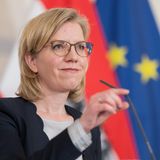 In Österreich ist laut Energieministerin Leonore Gewessler (Bild) seit März kein russisches Öl mehr verarbeitet worden. Das Land sei "bereit, ein Öl-Embargo auch konsequent mitzutragen, wenn die Kommission und die Mitgliedstaaten sich dafür entscheiden", sagte Gewessler.