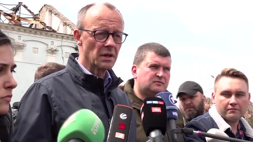 Video: Merz: "Ich bin voller Trauer"