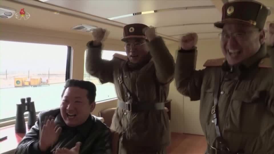 Video: Südkorea - Nordkorea feuert Rakete Richtung östliches Meer Video: Südkorea - Nordkorea feuert Rakete Richtung östliches Meer