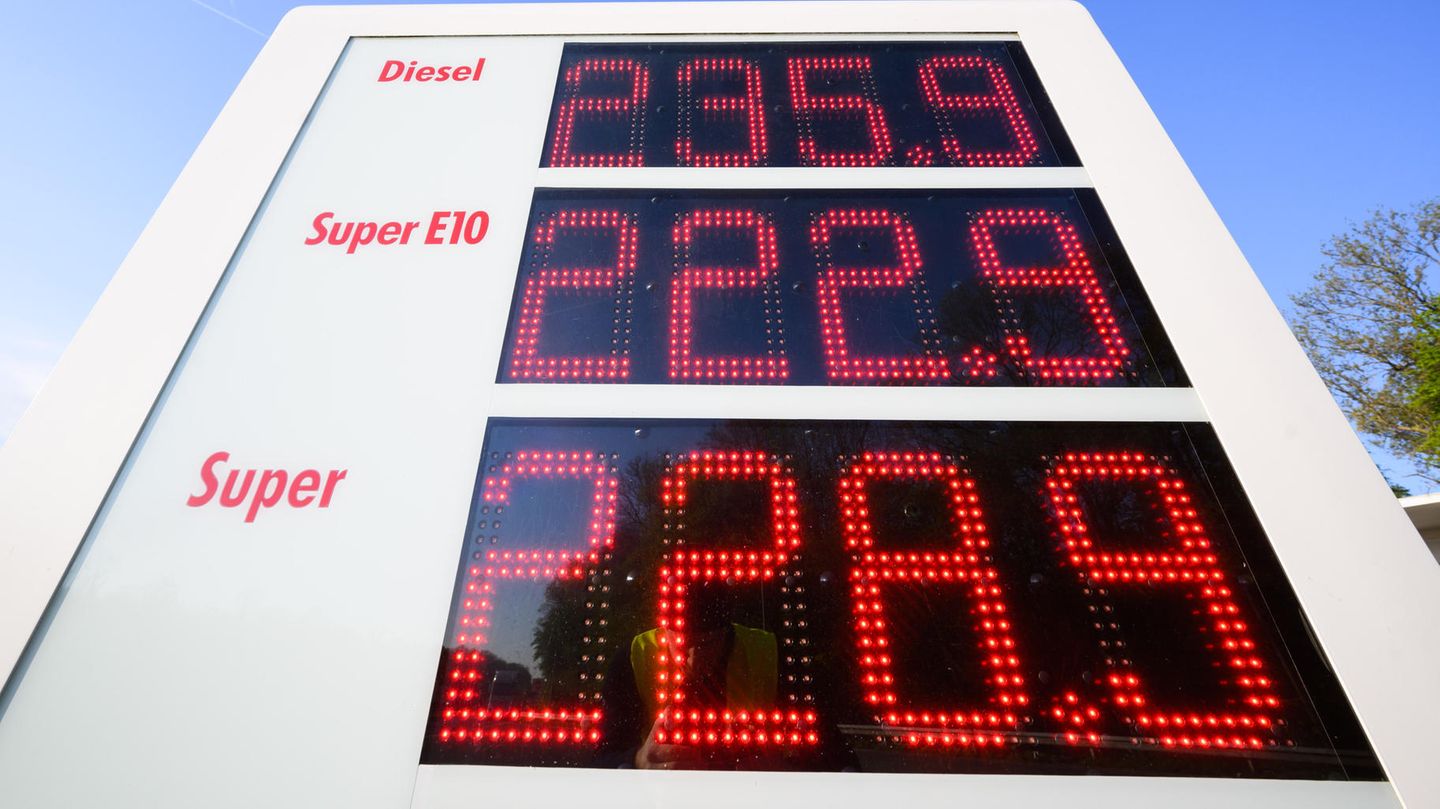 Price jumps and more unemployment?  An EU oil embargo harbors considerable risks