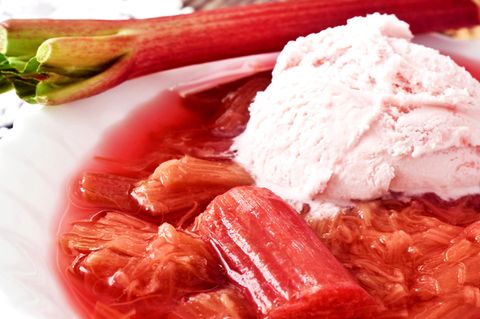 Rhabarber-Kompott aus dem Ofen: Mit diesem schnellen Rezept beeindrucken Sie Ihre Gäste