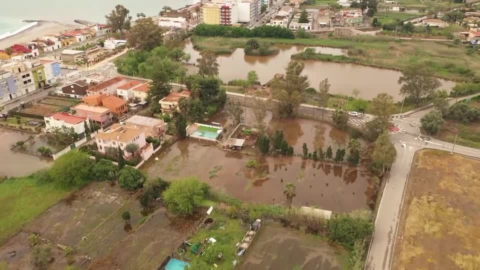 Video: Schwere Überschwemmungen in Spanien