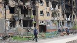 Zerstörtes Wohnhaus in Mariupol