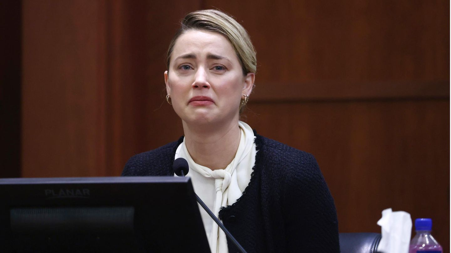 Amber Heard Blames Depp by Saying ‘He’s Going to Kill Me Now’