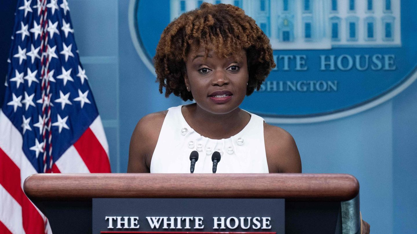 Joe Biden: US President appoints new government spokeswoman