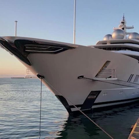 "Amadea": Auf Bitten der USA: Fidschi beschlagnahmt 300 Millionen Dollar teure Oligarchen-Superjacht