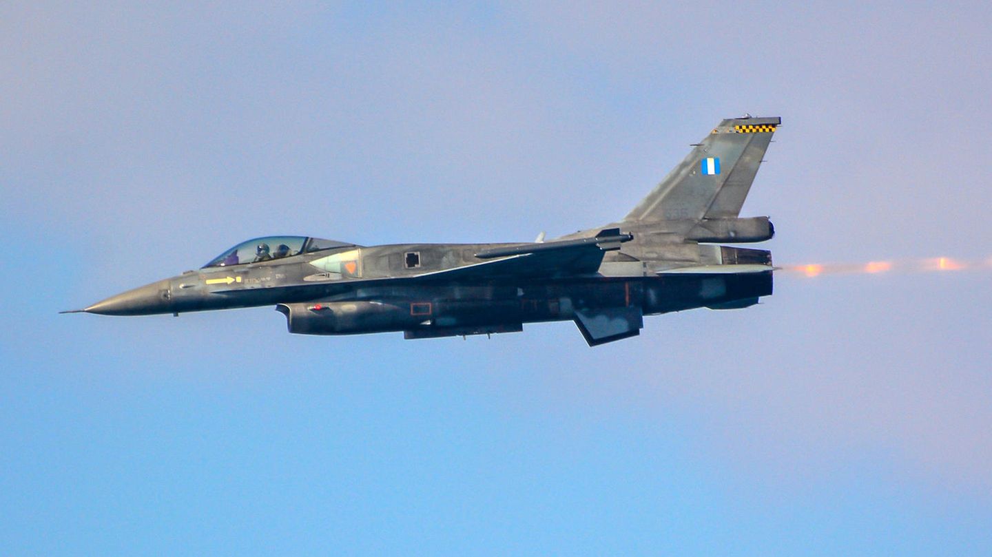 Kampfjet am Himmel Kampfjet am Himmel