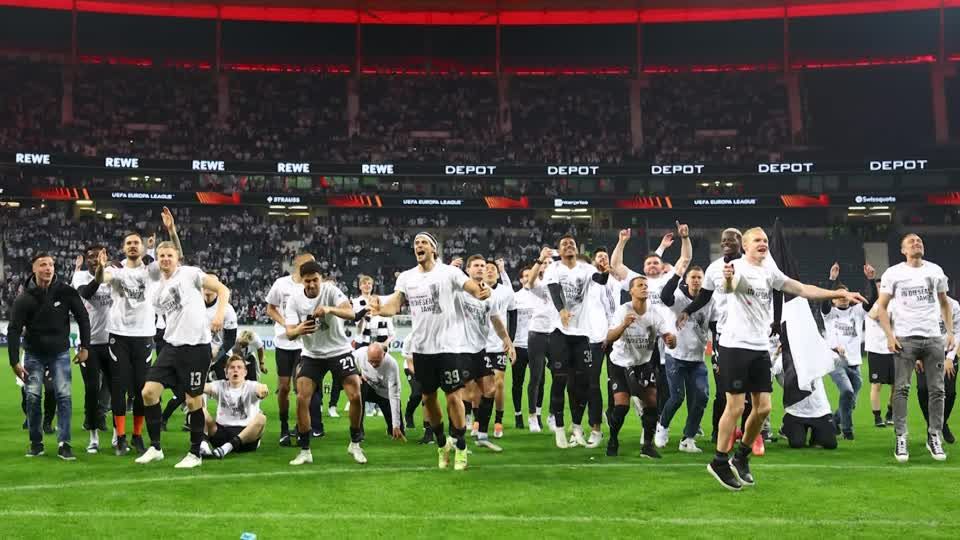 Video: Eintracht-Fans im Rausch: Frankfurt im Europa-League-Finale Video: Eintracht-Fans im Rausch: Frankfurt im Europa-League-Finale