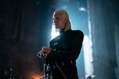 Prinz Daemon Targaryen ist schon im Trainer zu "House of the Dragons" wenig vertrauenswürdig. Den Thronsaal in Königsmund kennen die Fans allerdings nur zu gut