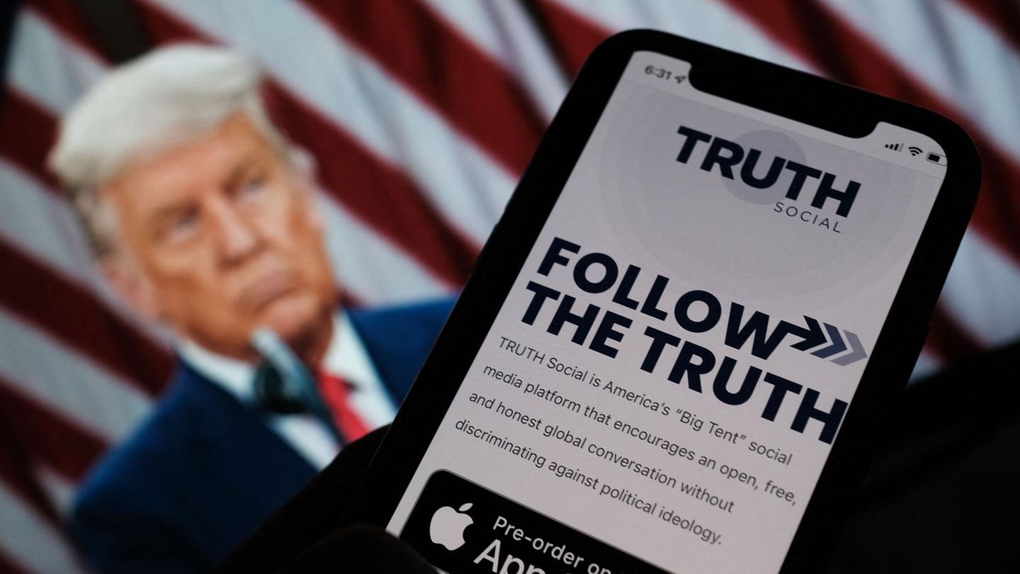 Die App Truth Social, mit der Donald Trump sich von den "Tyrannen von Big Tech" unabhängig machen wollte, ist ein Flop