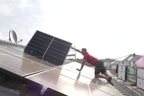 Video: Solaranlage auf dem Dach - Nachfrage erheblich gestiegen