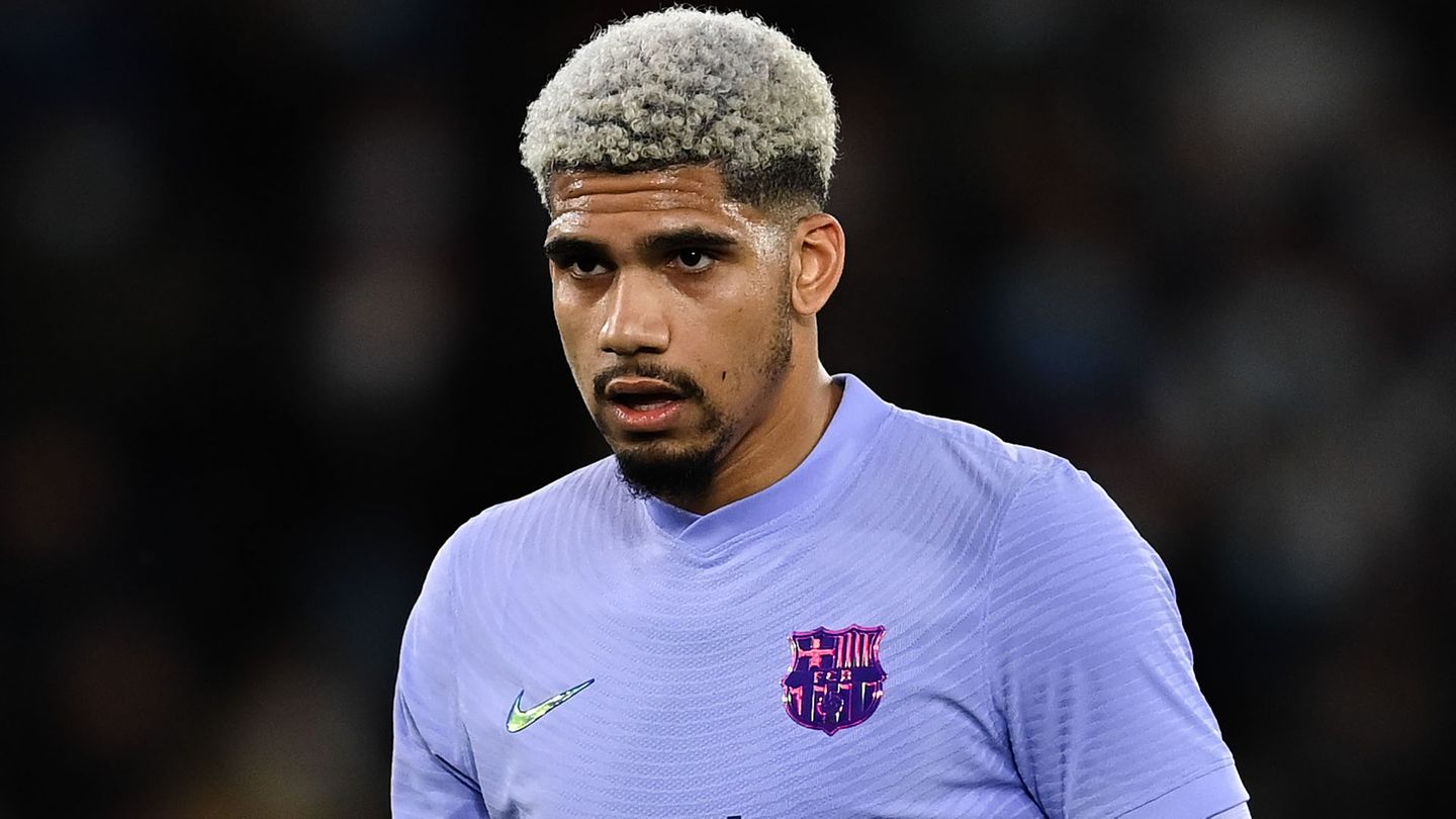 FC Barcelona – Ronald Araujo confirms: “Had some offers from very big clubs”