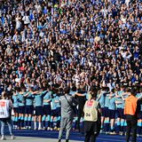 Vor dem Spiel gab es die Versöhnung von Hertha-Spielern und Fans. Das Team von Trainer Felix Magath verlor das Heimspiel gegen den 1. FSV Mainz 05 mit 1:2 (1:1). Durch die Niederlage beträgt der Berliner Vorsprung weiter vier Punkte auf den Relegationsplatz, den der VfB Stuttgart belegt. Sollte der VfB beim FC Bayern München verlieren, wäre der Hauptstadt-Club dennoch gerettet. Silvan Widmer (25. Minute) brachte die Mainzer in Führung, Davie Selke (45.+5) gelang mit seinem Foulelfmeter der zwischenzeitliche Ausgleich. Stefan Bell (81.) sorgte per Kopf für die Niederlage der Berliner.