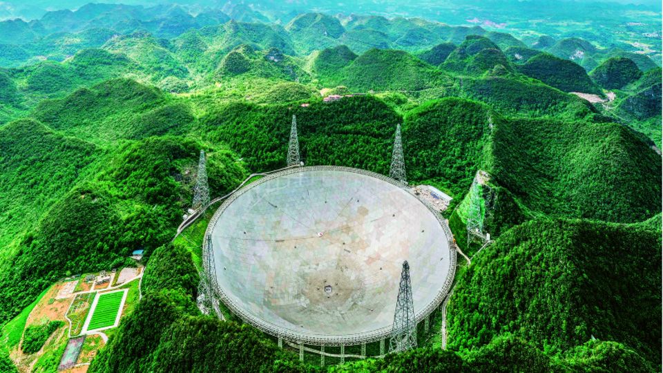 Das chinesische Radioteleskop FAST