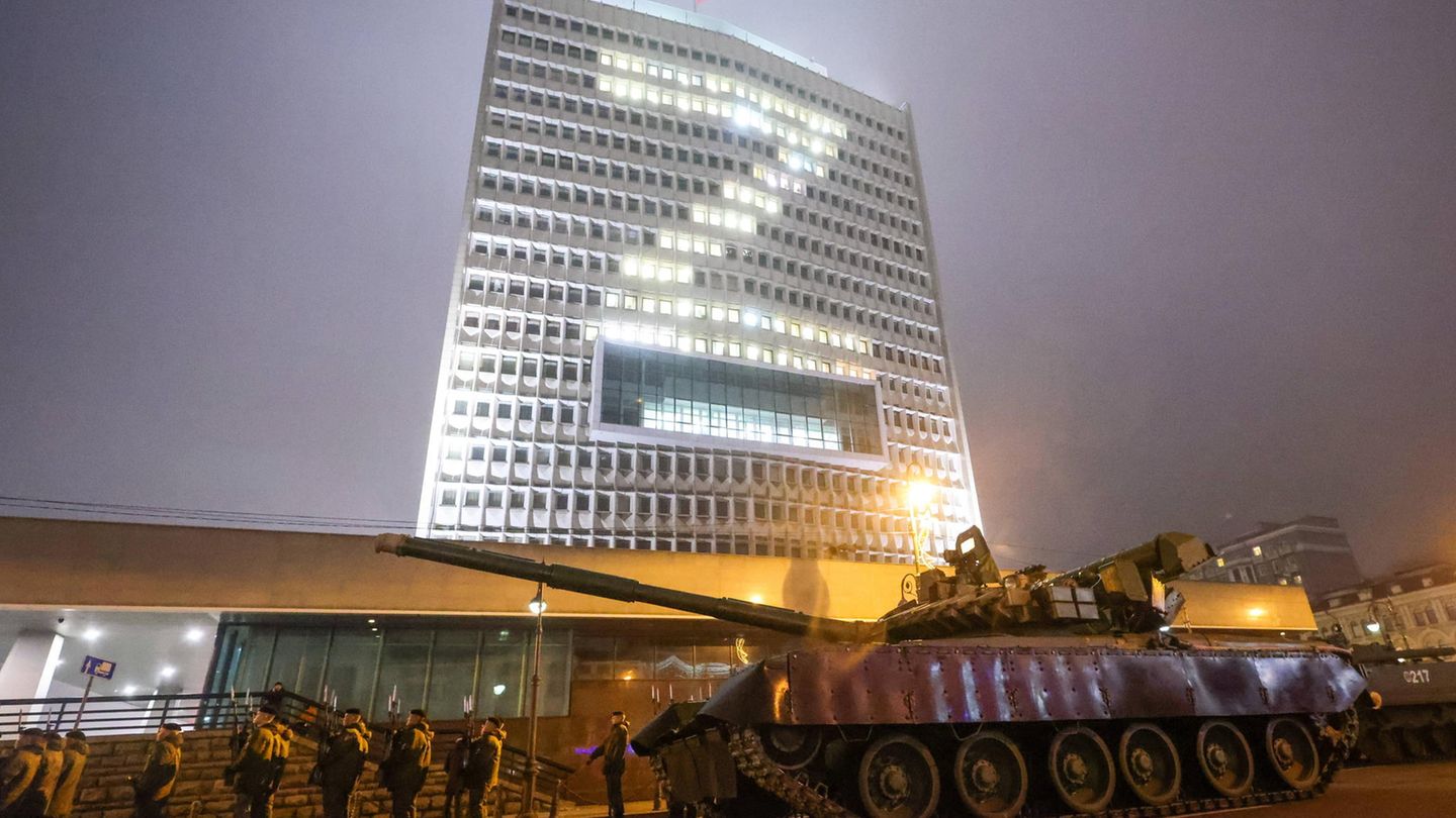 Proben am Vorabend der Militärparade Proben am Vorabend der Militärparade