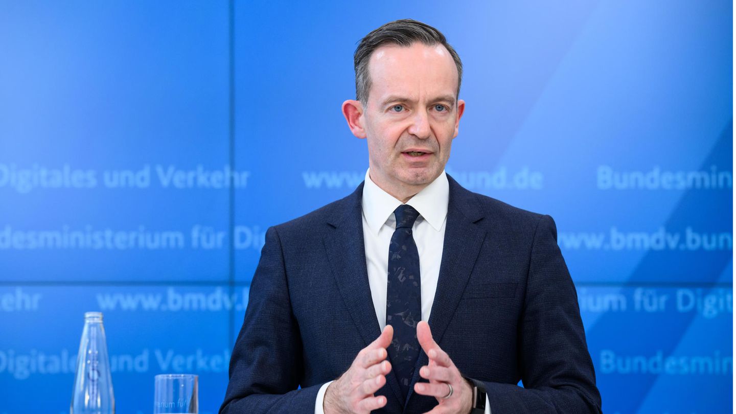 Verkehrsminister Volker Wissing bei einer Pressekonferenz im Verkehrsministerium