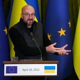 EU-Ratschef Charles Michel mit Präsident Selenskyj