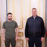 Rumäniens Premierminister Nicolae Ciuca (r.) und der ukrainische Präsident