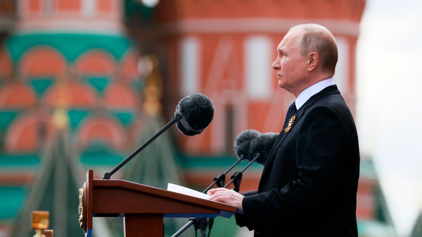 Putin celebrates Ukraine campaign – but his record of the war is not a success