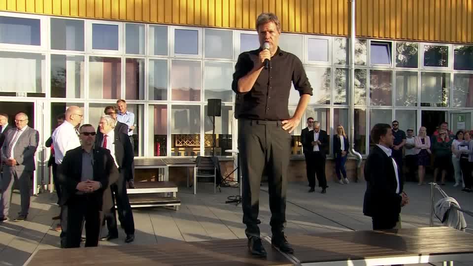 Video: Habeck: Gute Chancen für den Erhalt der PCK-Raffinerie Video: Habeck: Gute Chancen für den Erhalt der PCK-Raffinerie