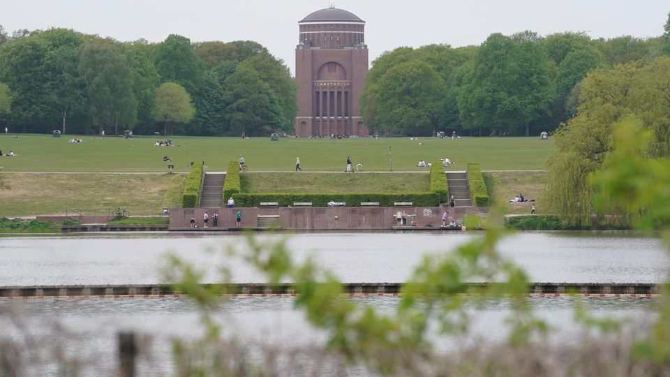 Blick auf das Planetarium im Hamburger Stadtpark