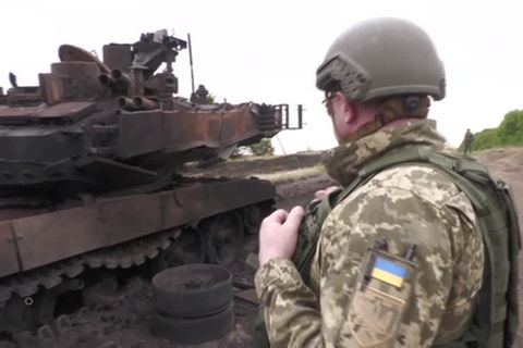 Rückschlag für Russland: "Panzerabwehrwaffen helfen uns sehr": Ukrainische Soldaten erobern Ortschaften bei Charkiw zurück