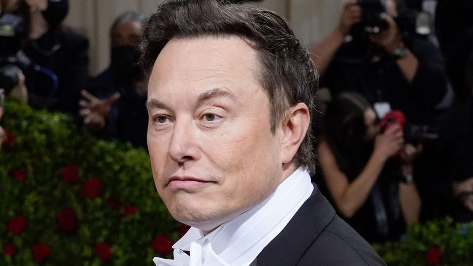 Elon Musk at the 2022 Met Gala