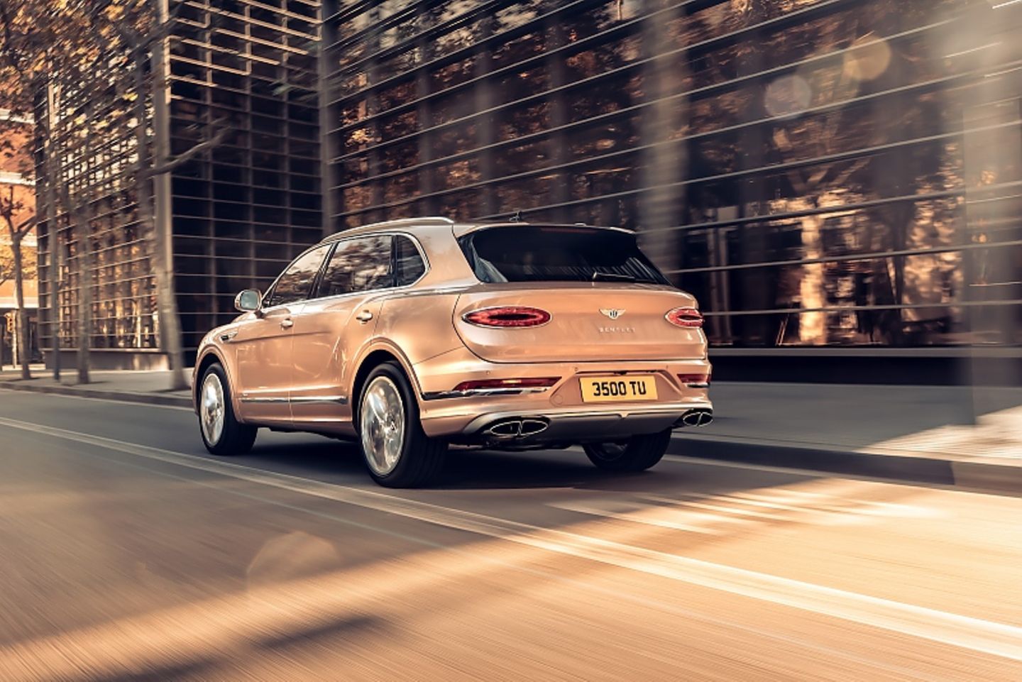 Bentley Bentayga LWB 2023