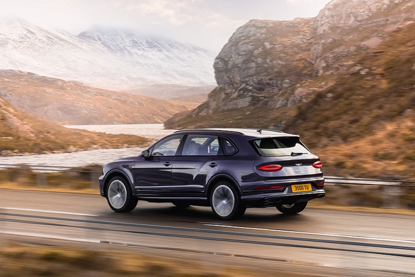 Bentley Bentayga LWB 2023