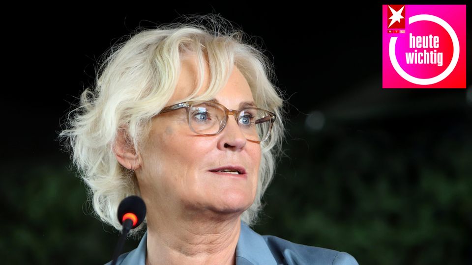 Christine Lambrecht hat vor allem "Instinktlosigkeit" gezeigt, meint der Politikwissenschaftler Albrecht von Lucke
