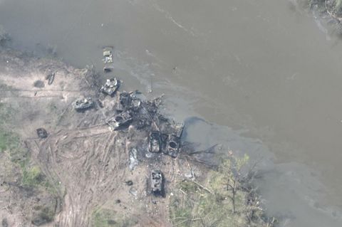 Die Reste eine Panzergruppe - dicht zusammengedrängt am Ufer des Donez
