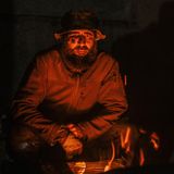 Soldat haart in Katakomben des Asow-Stahlwerks aus