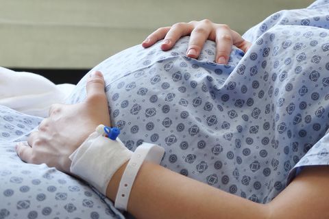 Schwangere Frau im Krankenhaus