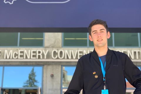 Trotz seines jungen Alters wurde Leonard Mehlig schon mehrfach zu Apples Entwicklerkonferenz WWDC eingeladen - hier bei seinem letzten Besuch im Jahr 2019