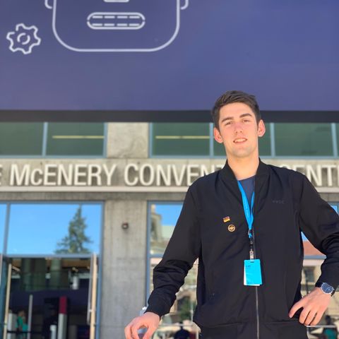 Trotz seines jungen Alters wurde Leonard Mehlig schon mehrfach zu Apples Entwicklerkonferenz WWDC eingeladen - hier bei seinem letzten Besuch im Jahr 2019