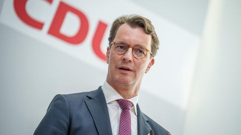 Hendrik Wüst (CDU) bei einer Pressekonferenz nach der Sitzung des CDU-Parteivorstands