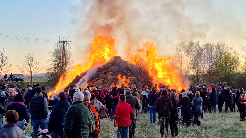 Friedensfeuer in Wulften Friedensfeuer in Wulften