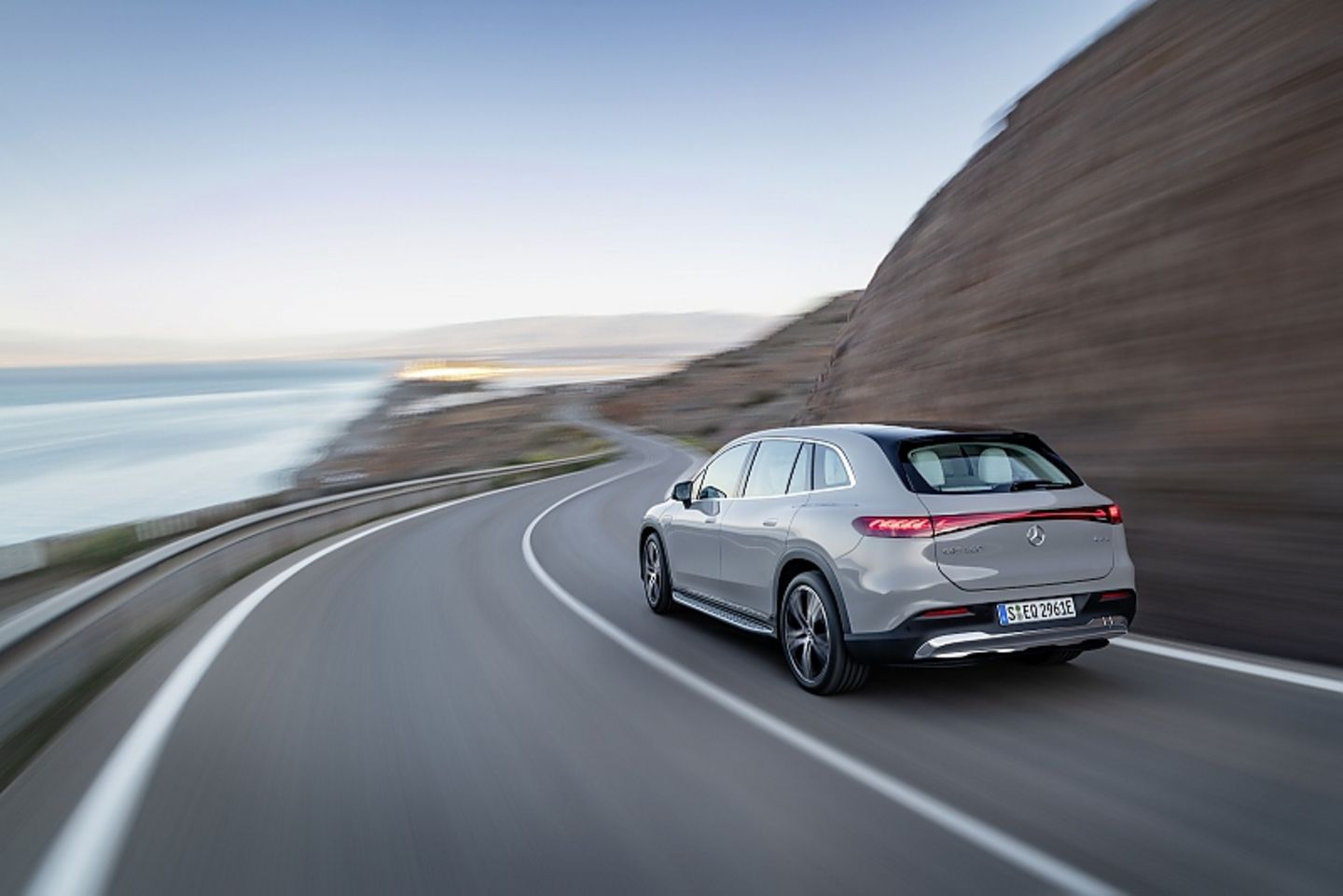 Mercedes EQS SUV 2023