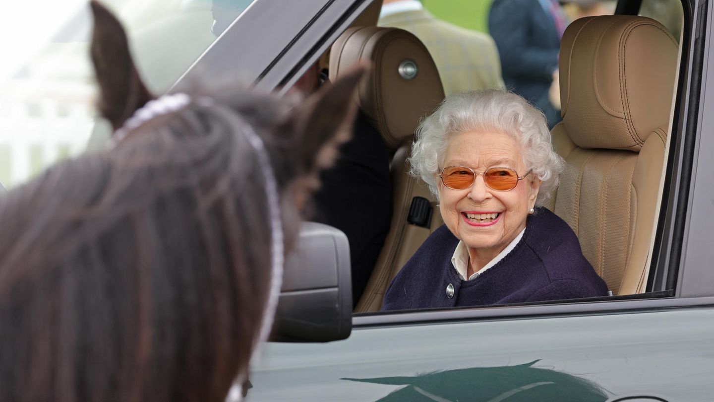 Queen Elizabeth II appears in public at a horse show