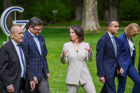G7-Mitglieder würden Ukraine auch jahrelang Waffen liefern