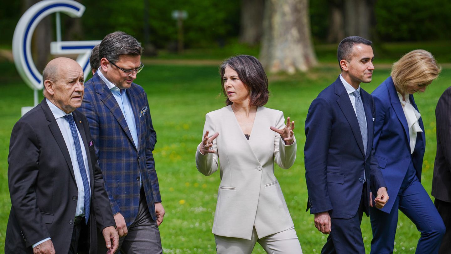 G7-Mitglieder würden Ukraine auch jahrelang Waffen liefern