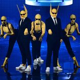 Norwegen: "Give That Wolf a Banana"