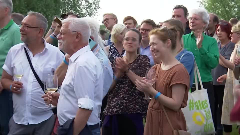 Video: Deutliche Gewinne für die Grünen, herbe Verluste für die FDP Video: Deutliche Gewinne für die Grünen, herbe Verluste für die FDP