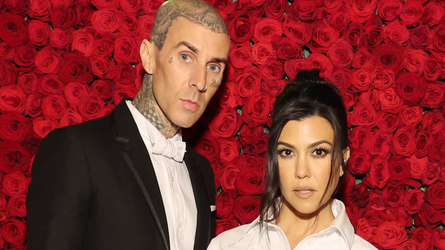 Kourtney Kardashian Travis Barker