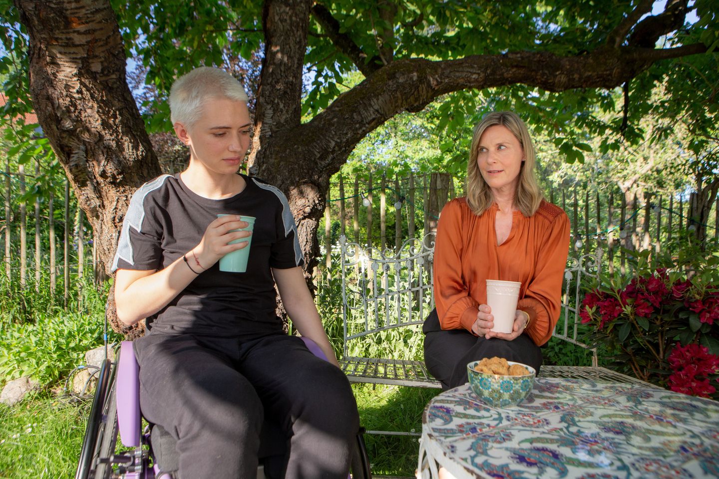 "Die Sterntaler des Glücks" hieß der Film aus der ZDF-Reihe "Herzkino", in dem Zoë Valks im vergangenen November eine der Hauptrollen neben Nele Mueller-Stöfen (r.) und Alexandra Neldel bekleidete.