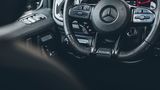 Über das Lenkrad lkassen sich im Brabus 900 Rocket Edition zahreiche Funktionen einstellen