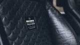 Kunstvoll gestepptes Leder im Brabus 900 Rocket Edition