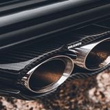 Die Sidepipes der Brabus 900 Rocket Edition