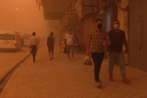 Video: Sandsturm nimmt Menschen im Irak den Atem